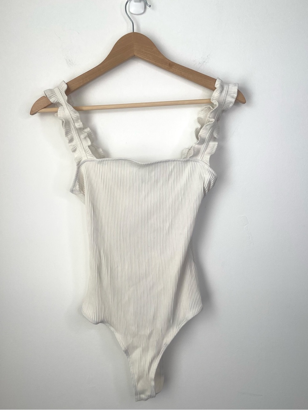 Lulu's Cream Ribbed Ruffle-Shoulder Bodysuit size large